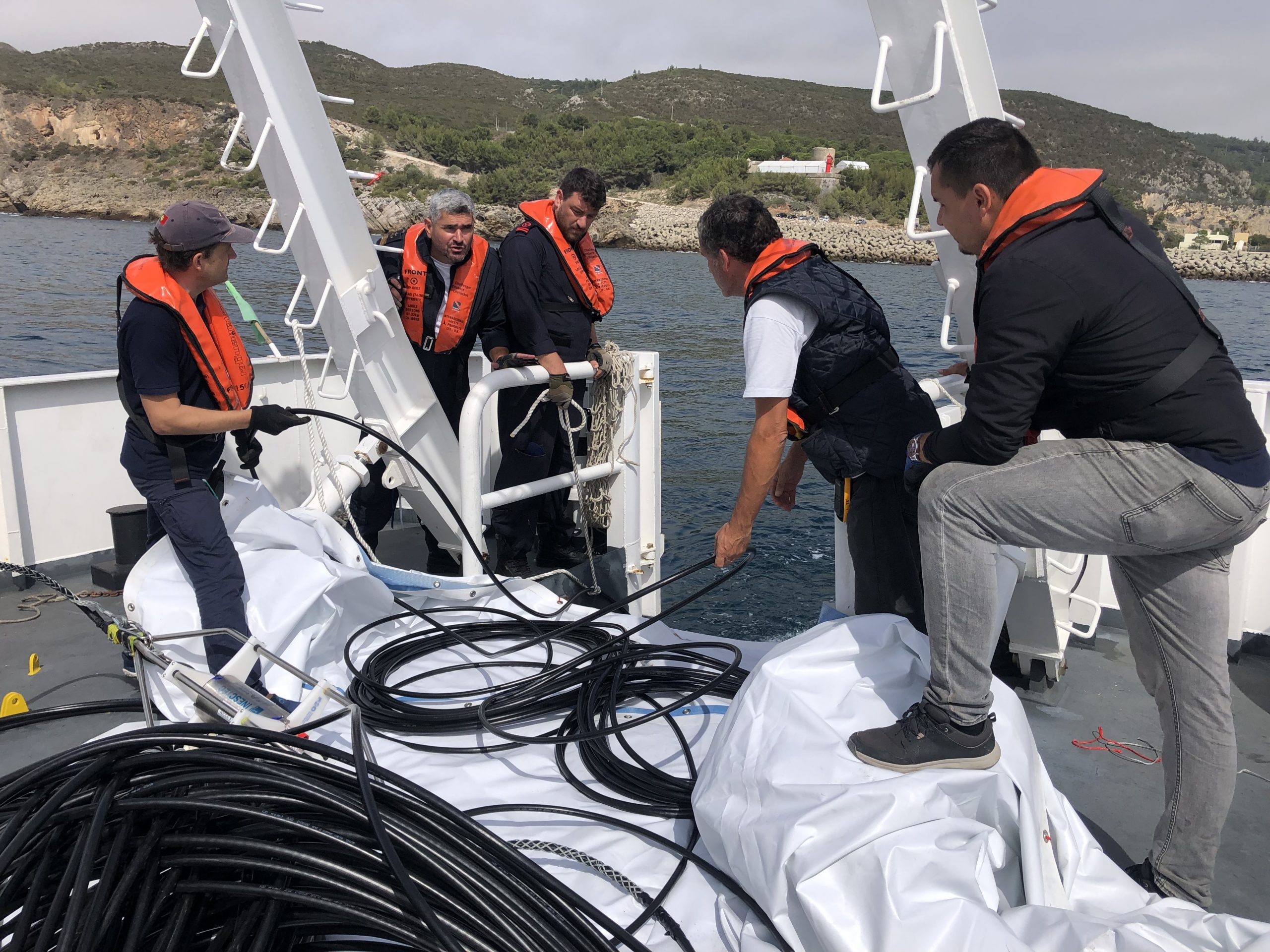 These underwater cables can help to detect earthquakes earlier, monitor biodiversity and expand our knowledge of the ocean - Vimarsana News